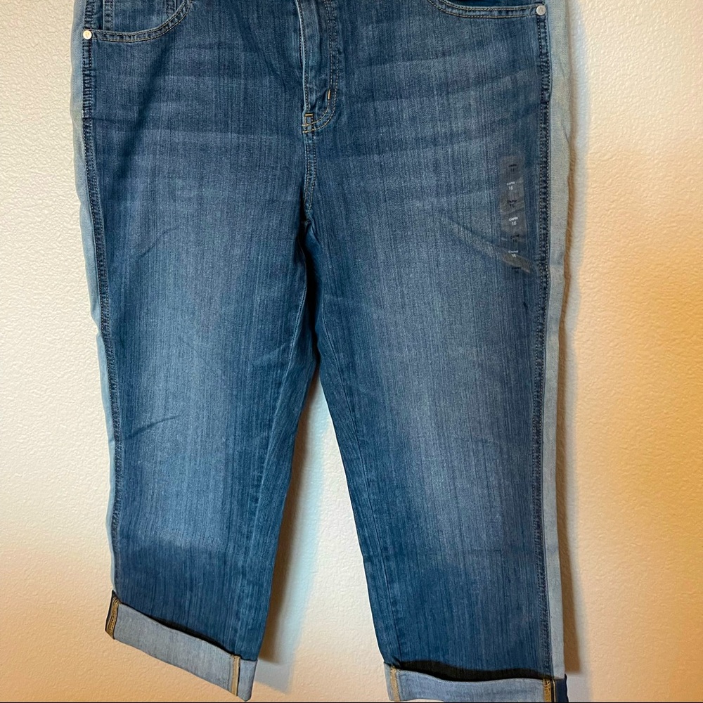 Vera Wang Denim Mid Rose Capri
